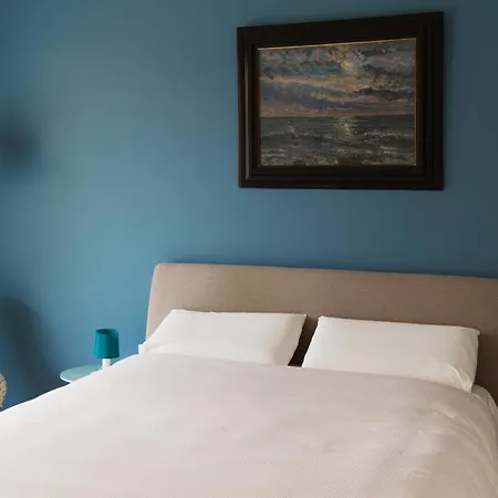Joivy Stylish 1-bedroom Flat *