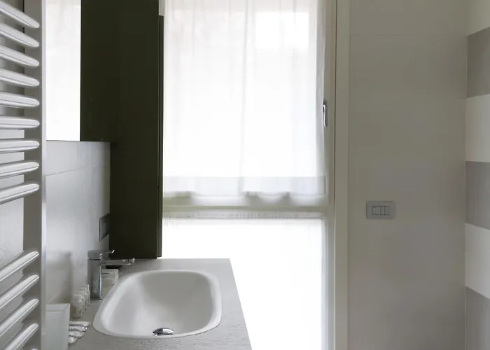 Joivy Stylish 1-bedroom Flat Mediolan