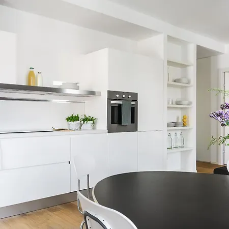 아파트 Joivy Stylish 1-bedroom Flat *