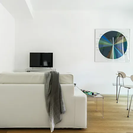 Joivy Stylish 1-bedroom Flat Apartment Milan