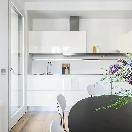 Apartment Joivy Stylish 1-bedroom Flat *