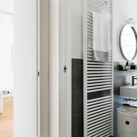 Joivy Stylish 1-bedroom Flat Milan